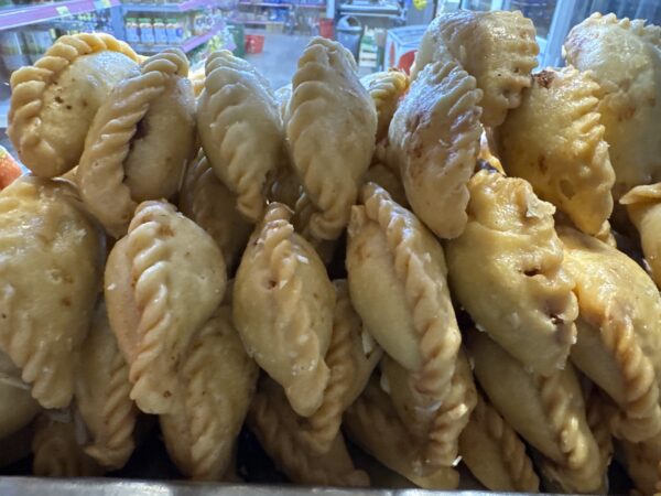 Fresh Gujiya 6 pcs
