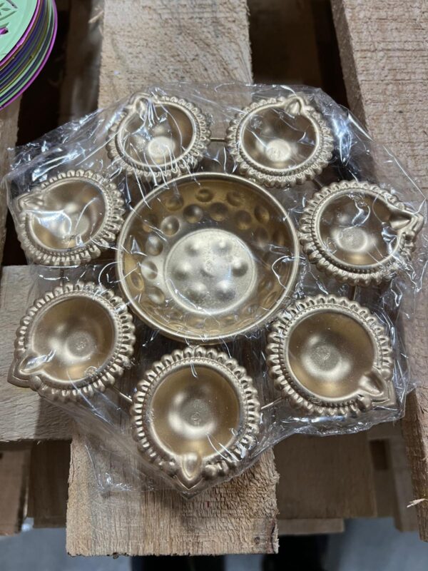 Decorative Metal Diya Holder – Small (20cm)